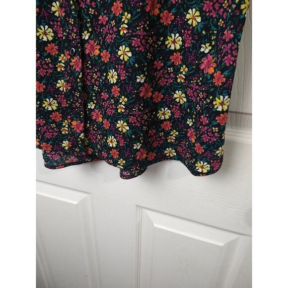 BP Black Floral Ruffle Semi Sheer Cap Sleeve Collar Button Top. Size M - Picture 6 of 8